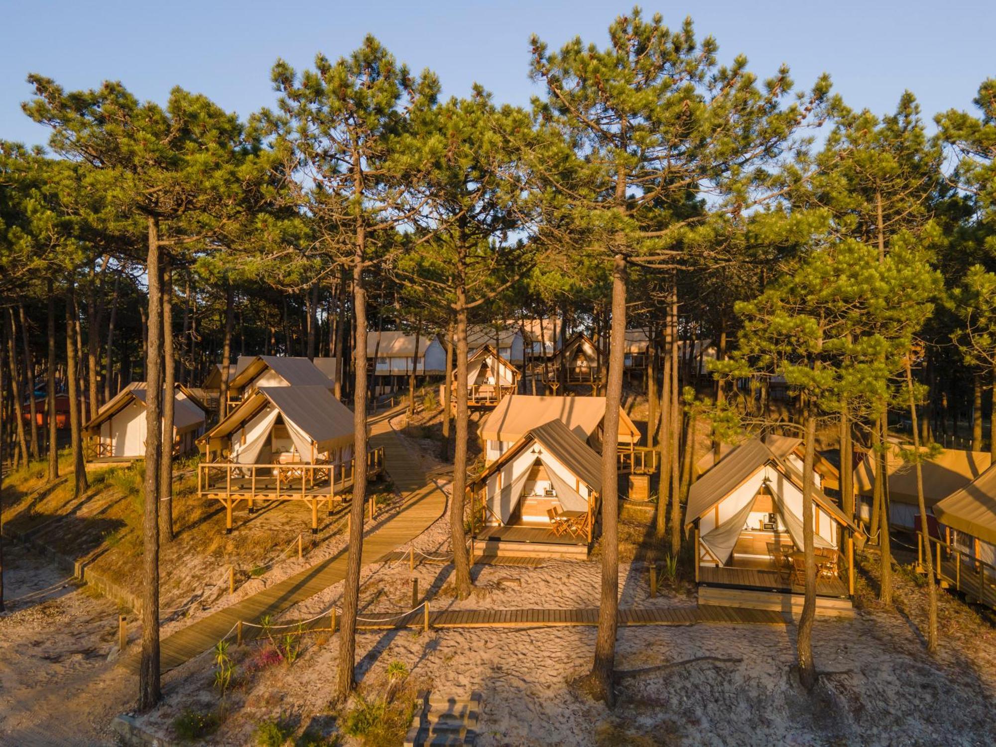 Ohai Nazare Outdoor Resort Exterior photo