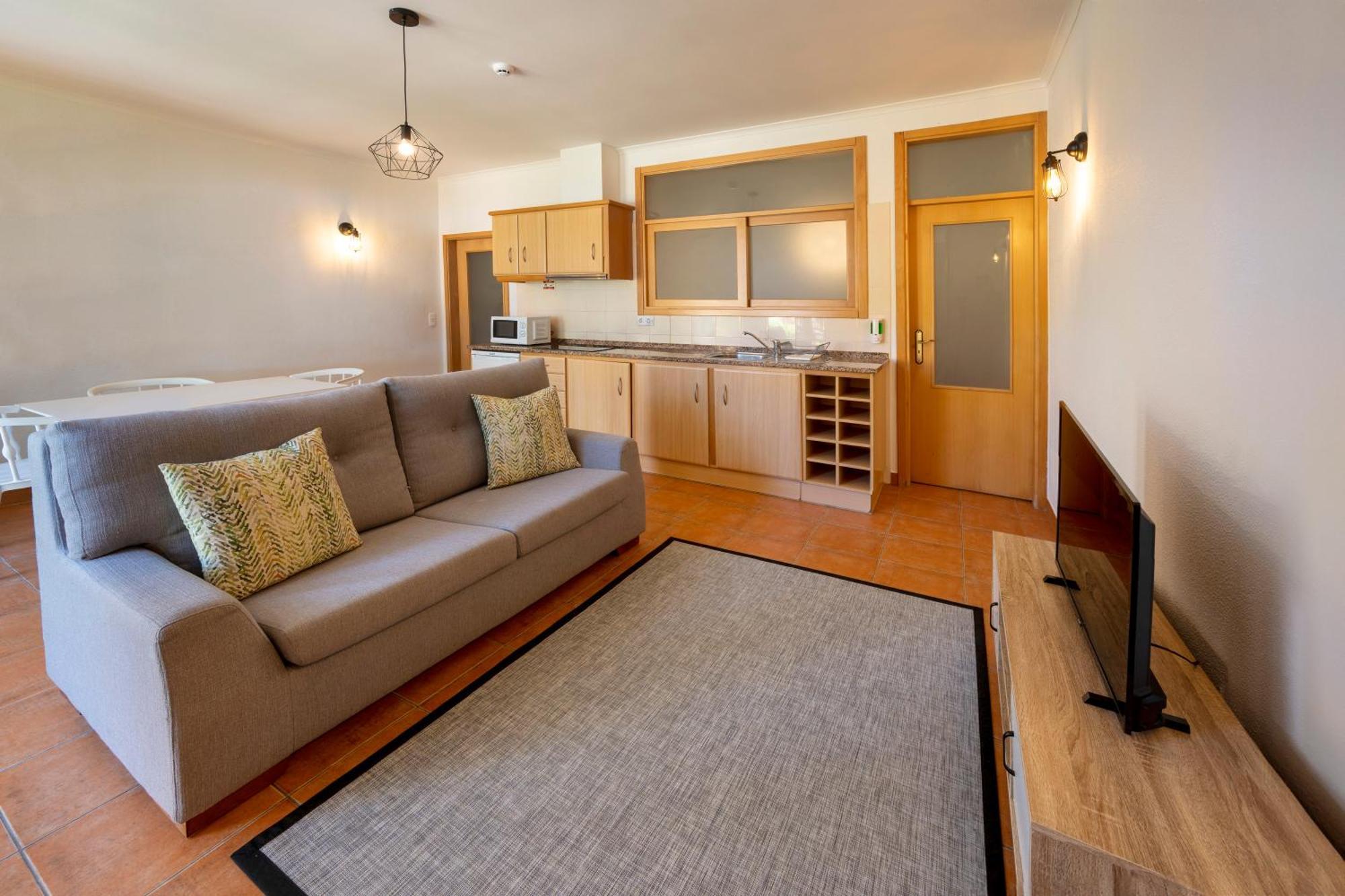 Ohai Nazare Outdoor Resort Room photo